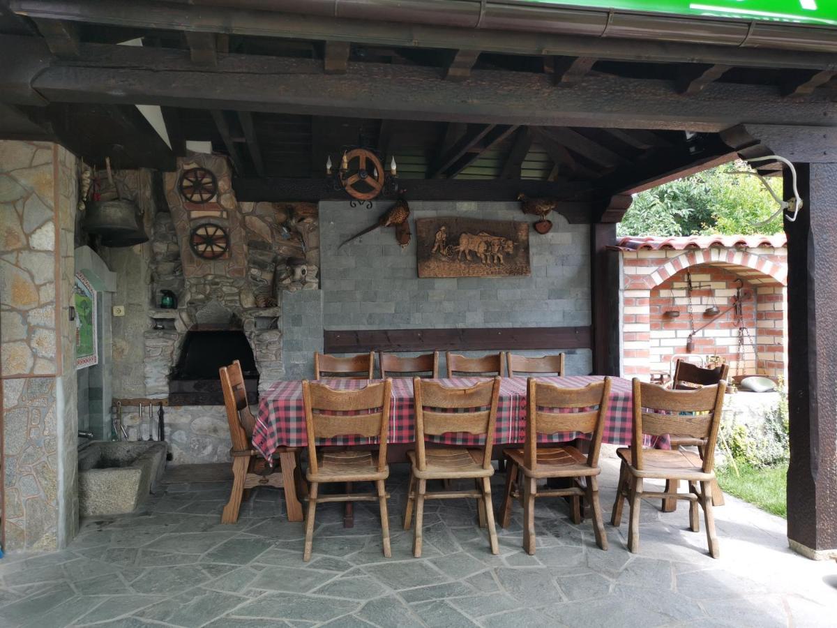 Възрожденски Комплекс Чардакъ Сопот Exterior foto